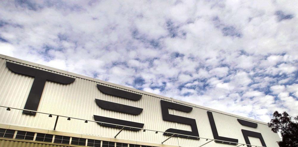 特斯拉停止扩建上海工厂与中美关系走向的关联分析